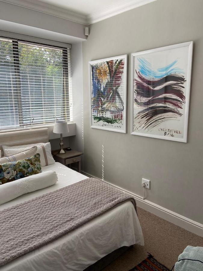 Modern, Centrally Located Dorp Street Apartment Stellenbosch Eksteriør billede