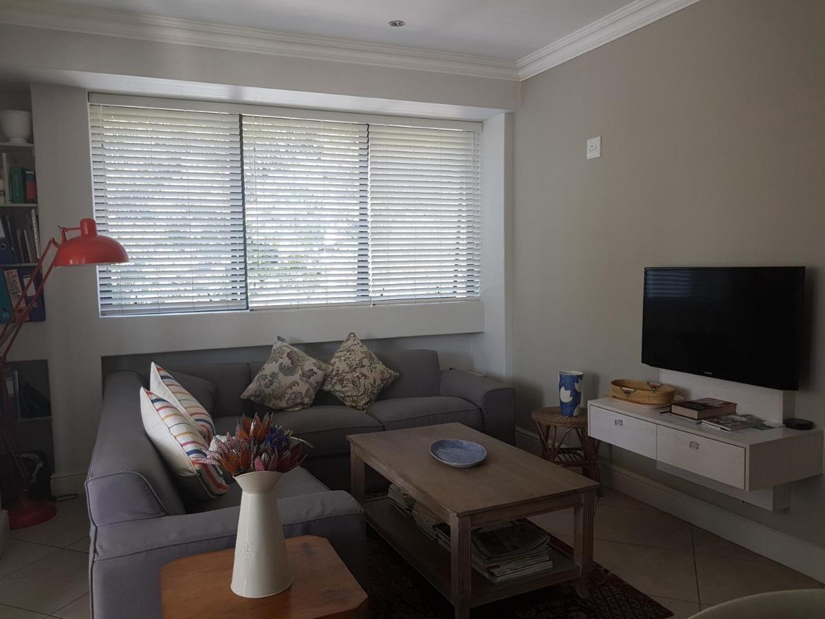 Modern, Centrally Located Dorp Street Apartment Stellenbosch Eksteriør billede